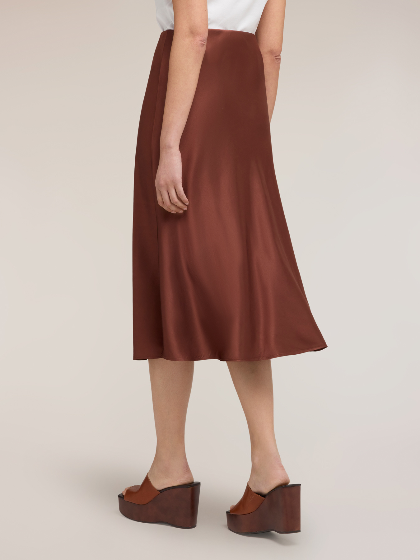 Jupe midi ligne A en satin image number 1