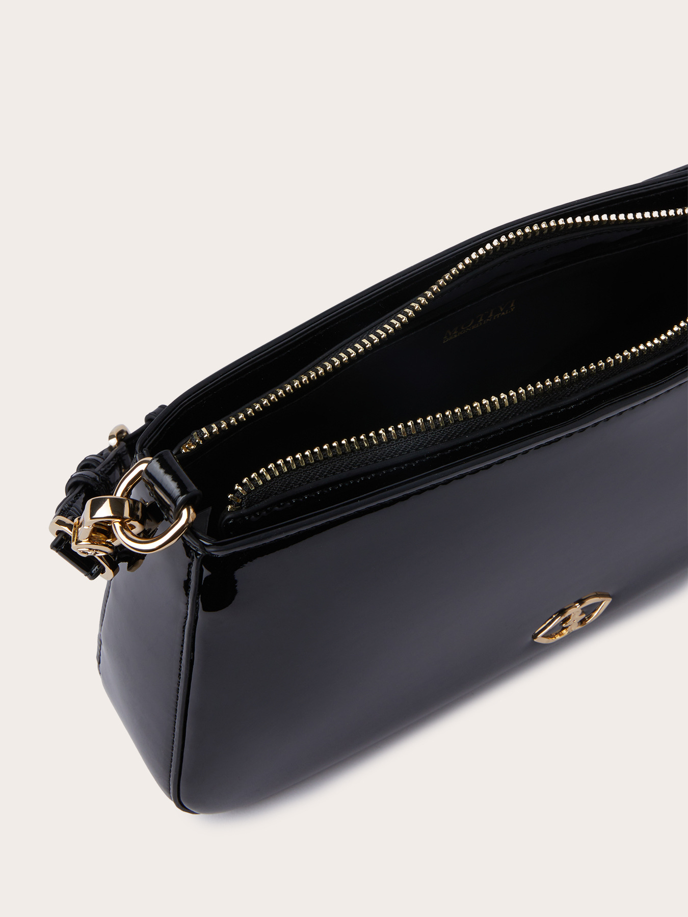 Patent shoulder bag image number 3