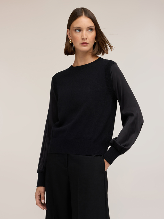 Maglia in viscosa con maniche in raso