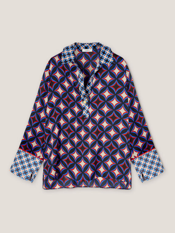 Bluse mit kleinem Kragen, geometrisches Muster