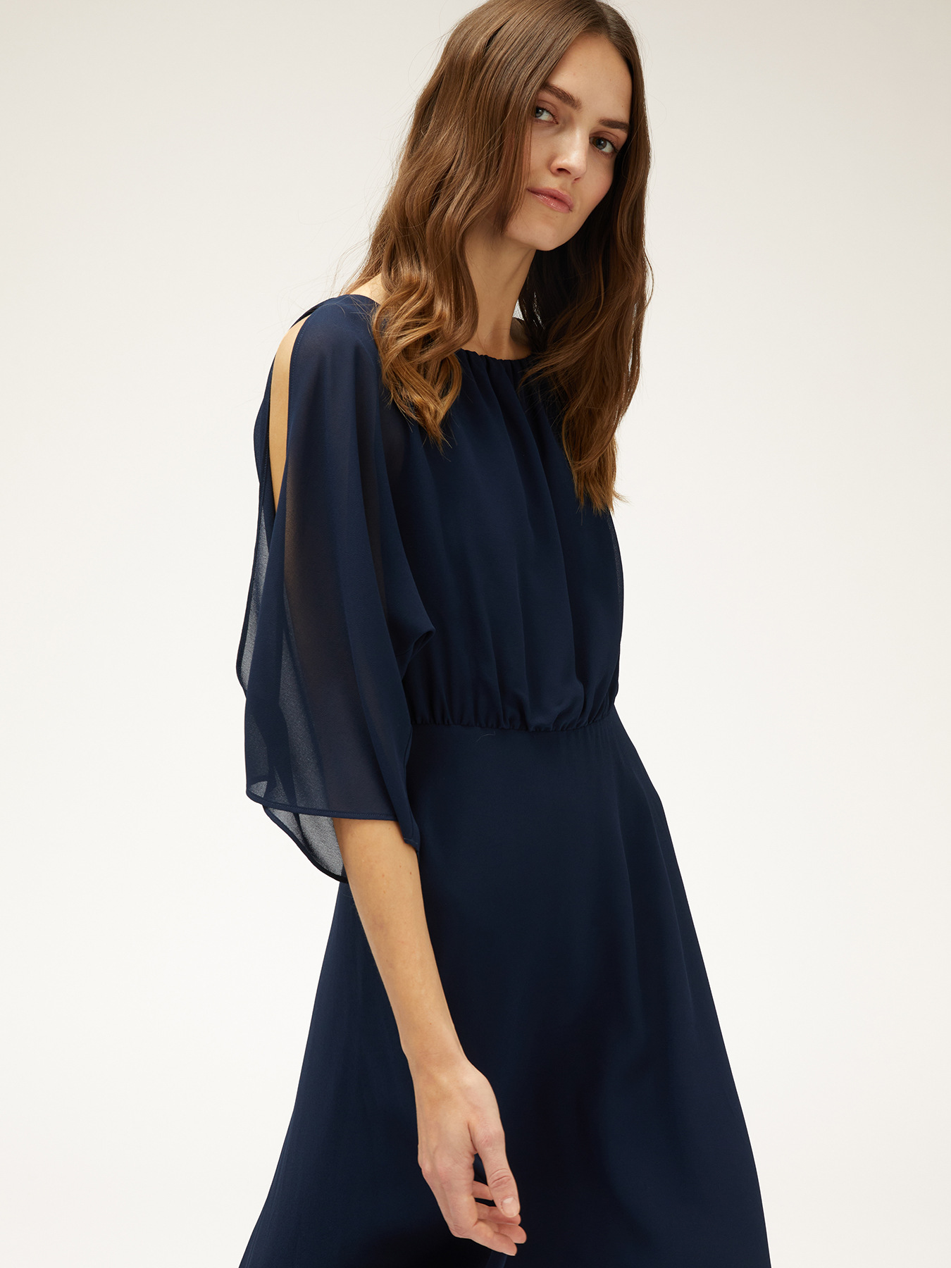 Robe longue drap&eacute;e image number 2