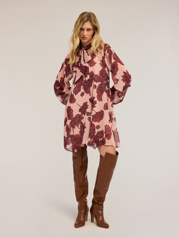 Blumenkleid aus Krepp