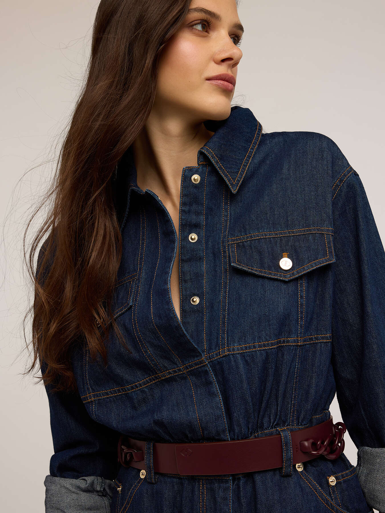 Vestito corto chemisier in denim image number 3