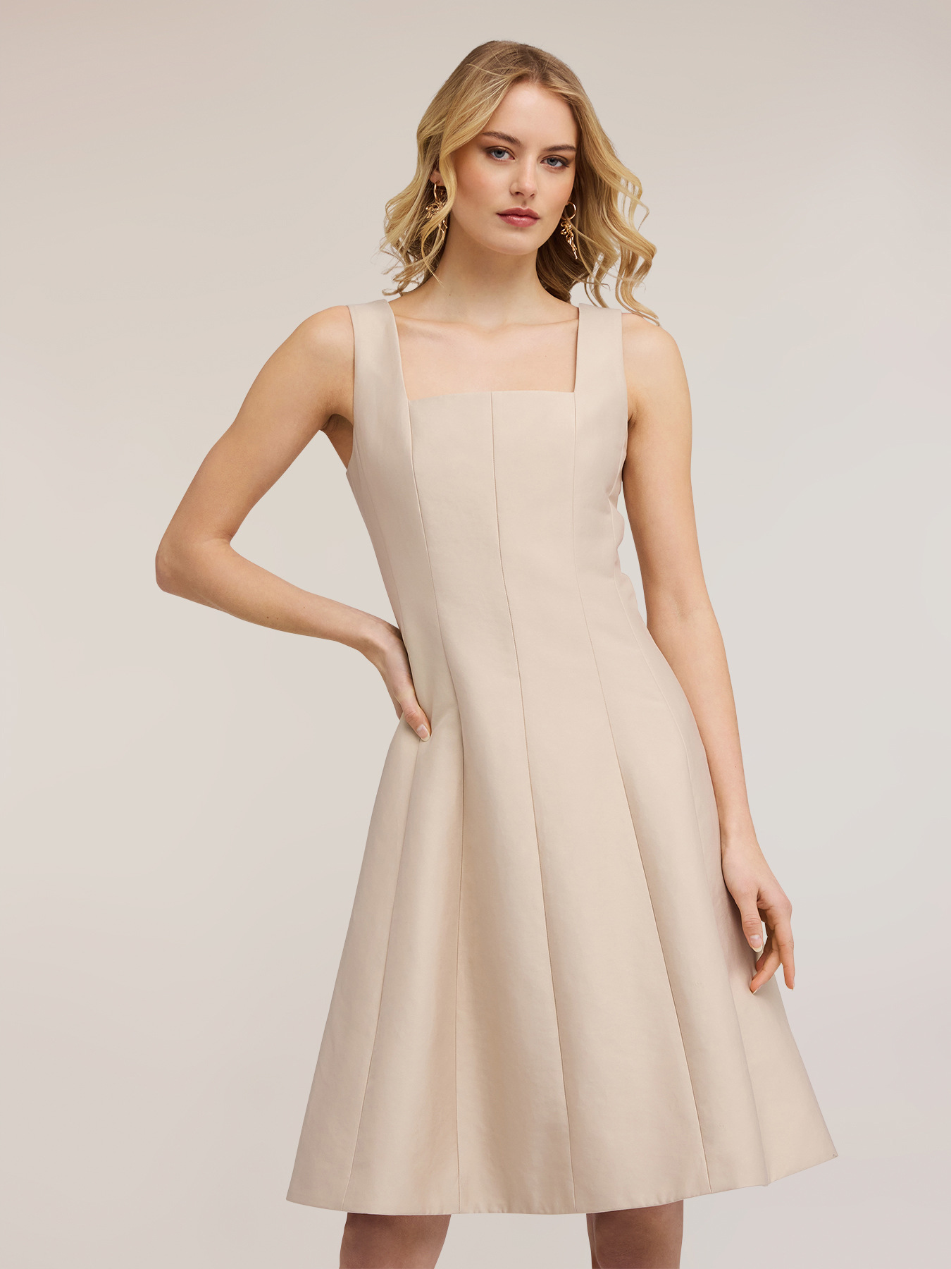 Flare dress in telini fabric image number 2