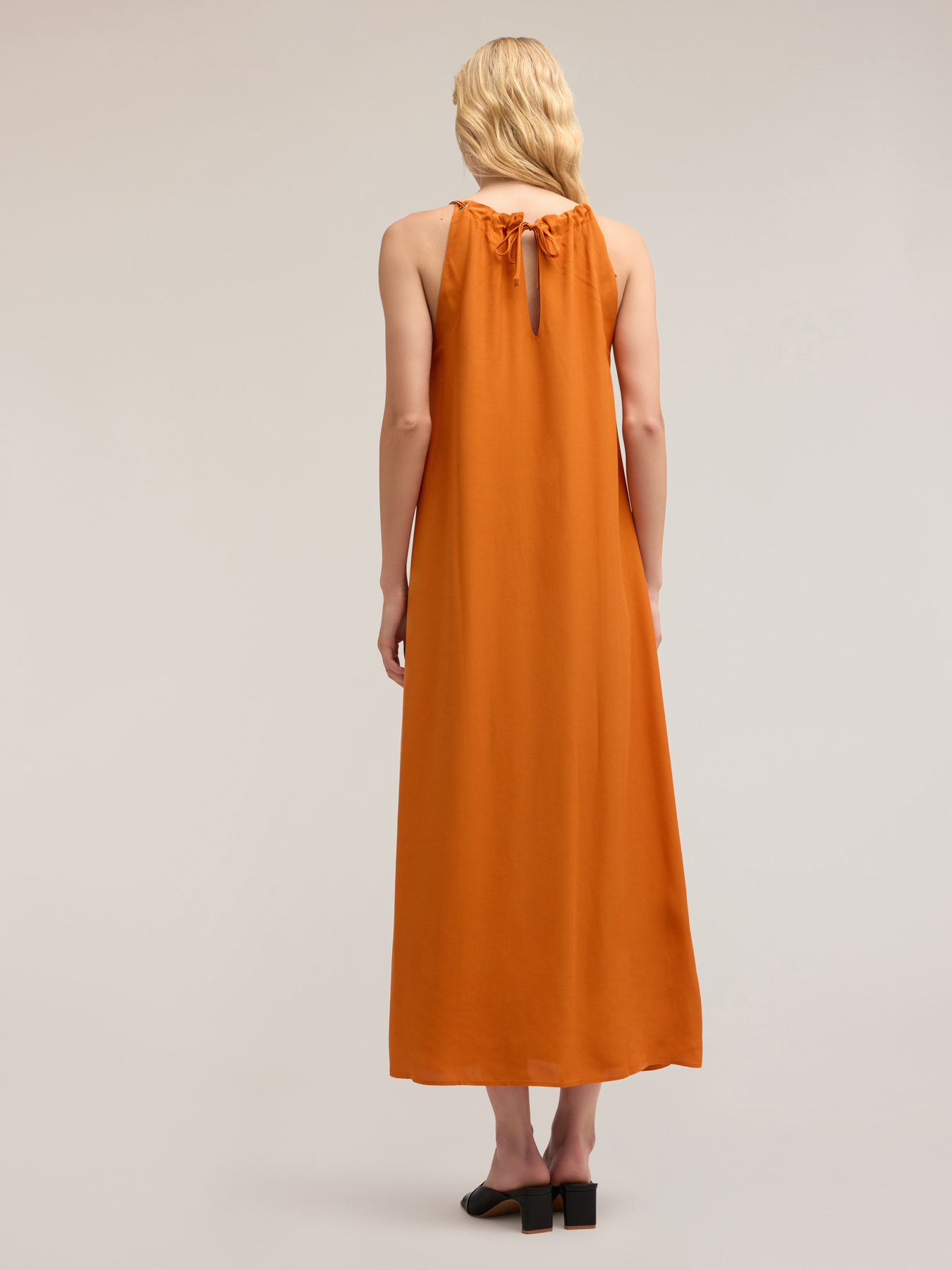 Weich fallendes langes Kleid mit &Ouml;sen image number 1