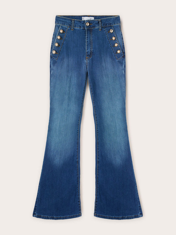 Flare-Jeans mit Knopf-Motiv