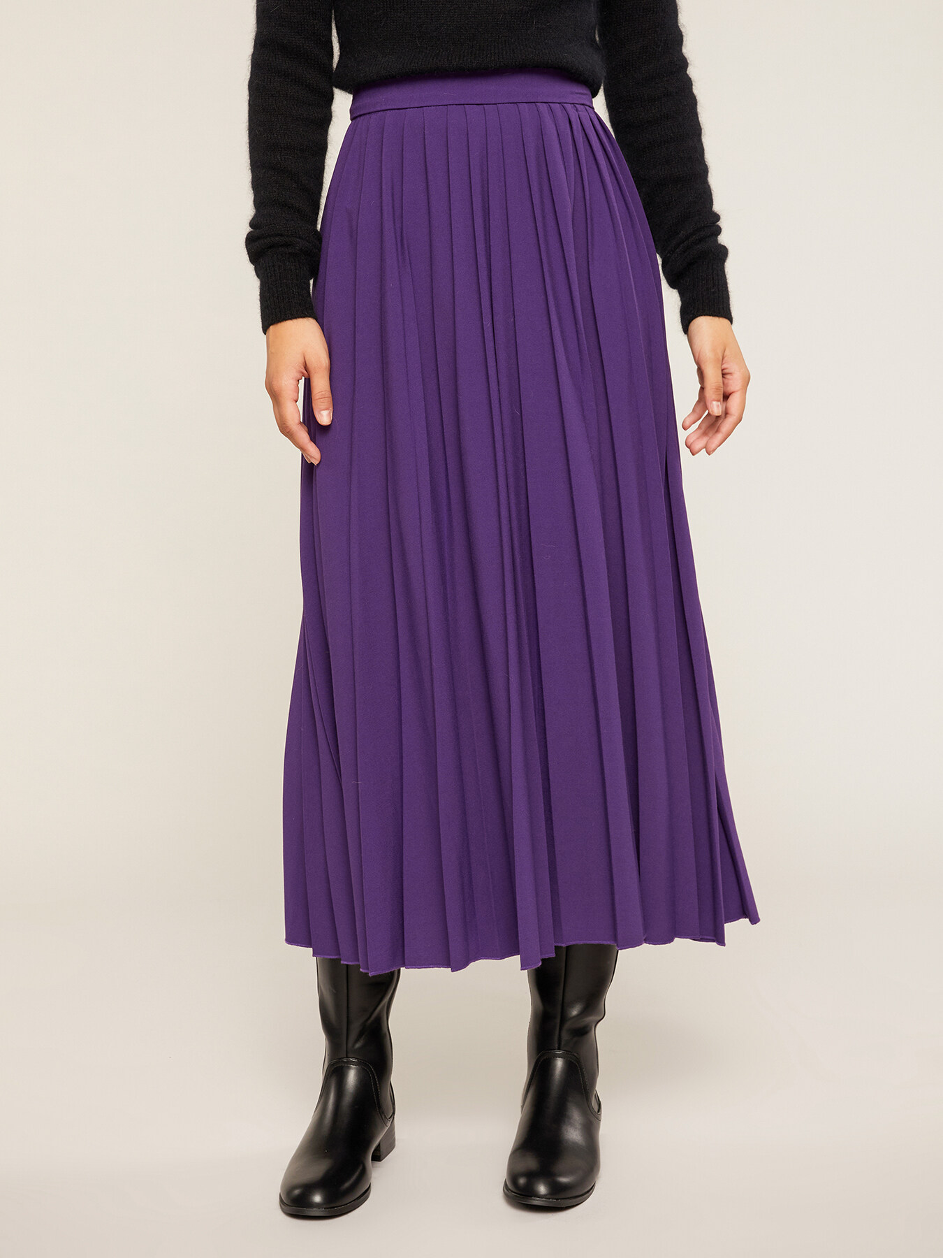 Falda midi con pliegues image number 2