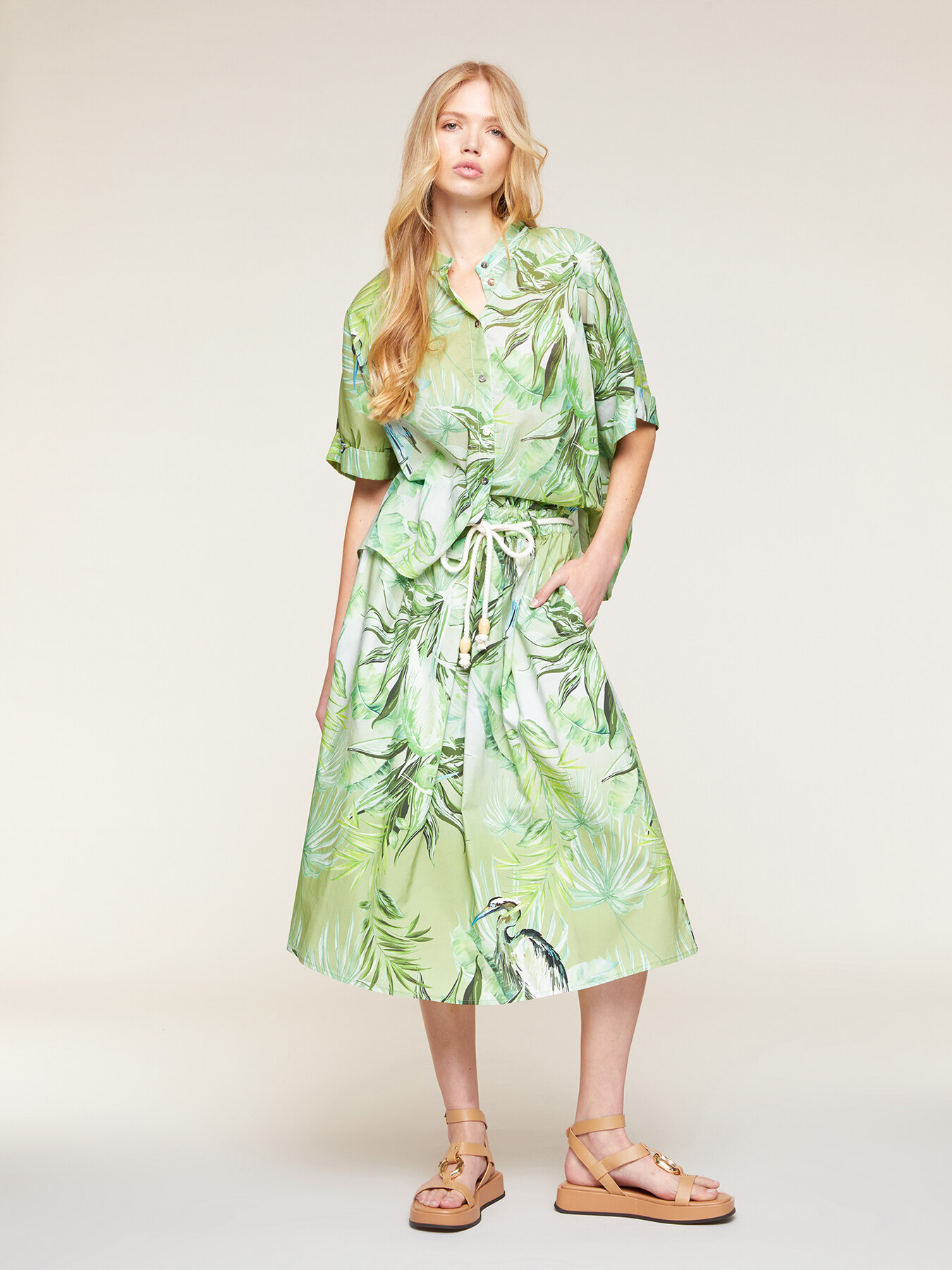 Falda midi circular con estampado de hojas image number 0