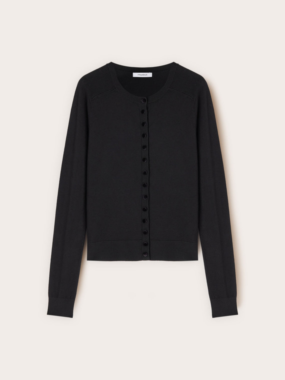 Stockinette stitch cardigan with raglan sleeves