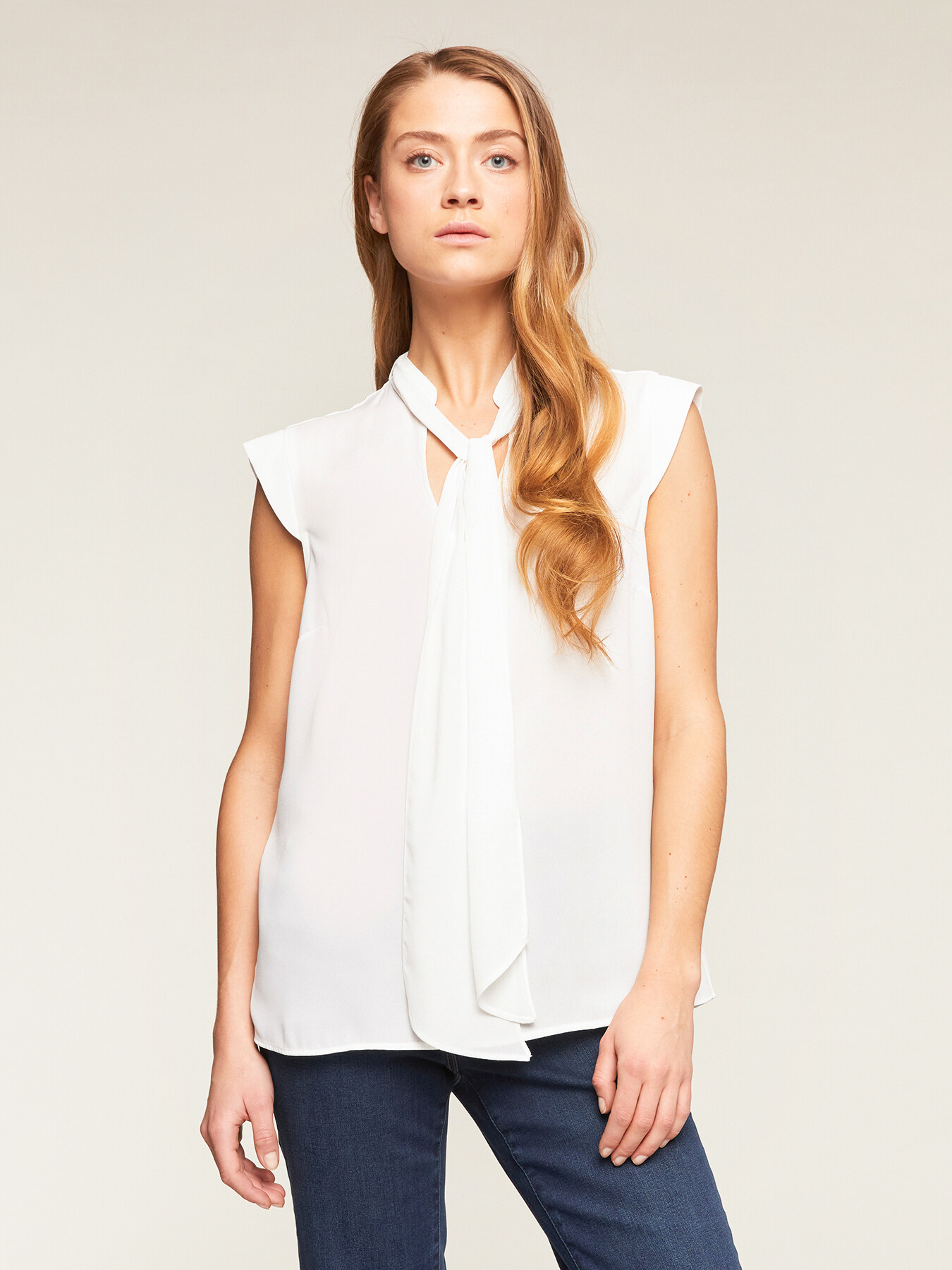 Blusa con fiocco image number 0