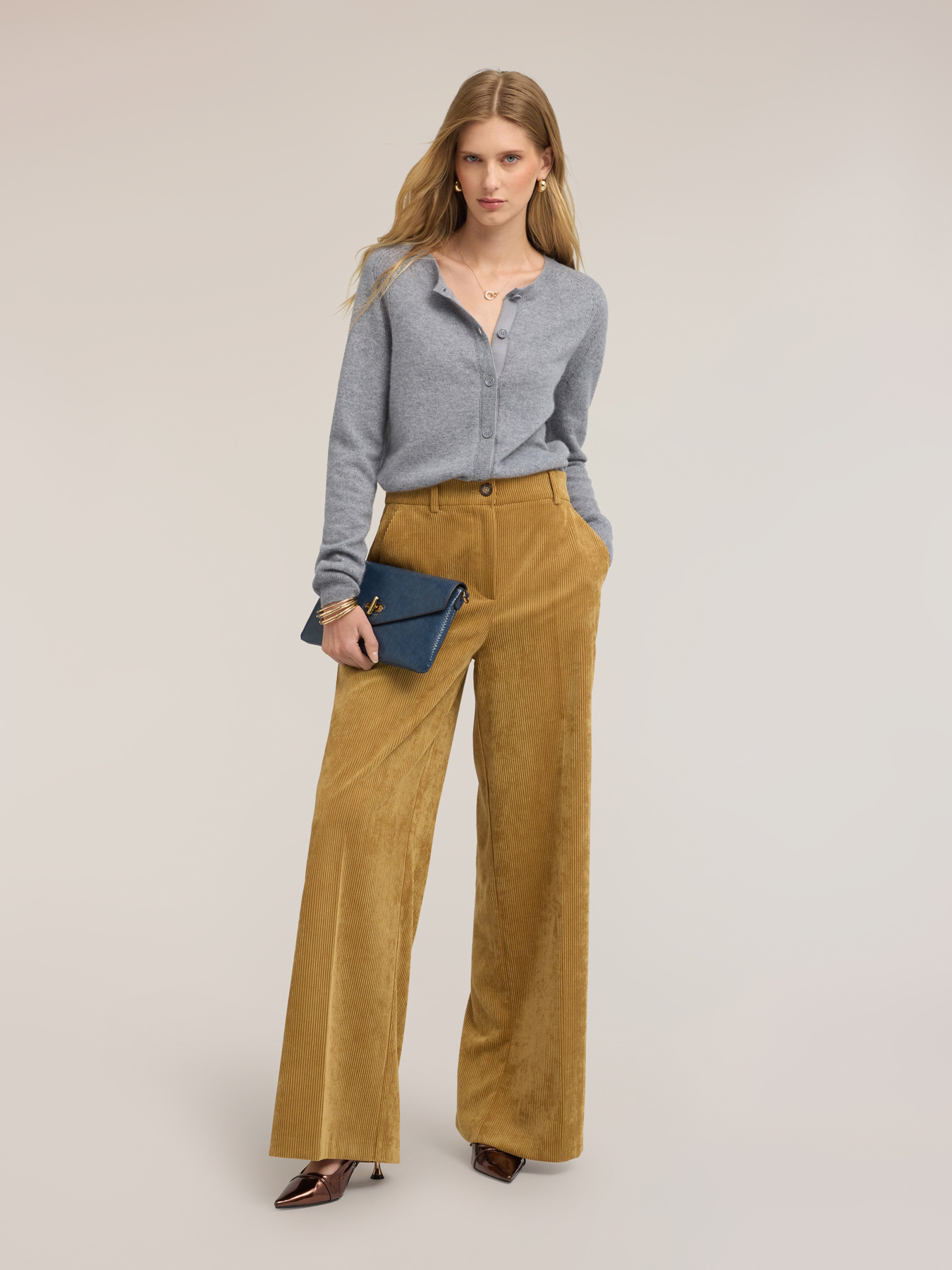 Pantalon palazzo en velours c&ocirc;tel&eacute; image number 0