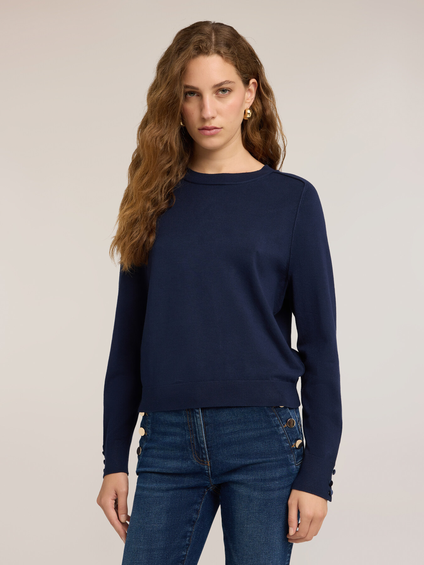 Glatter Strickpullover aus Viskose mit tonfarbenen Profilen image number 0