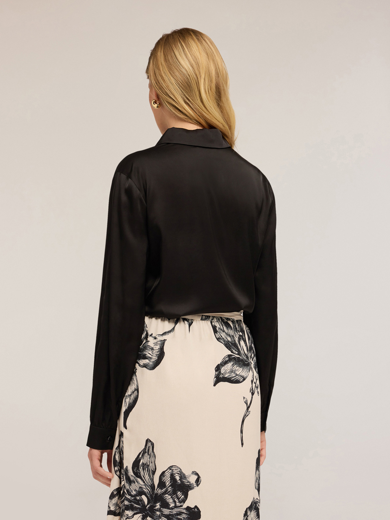 Chemise en satin image number 1