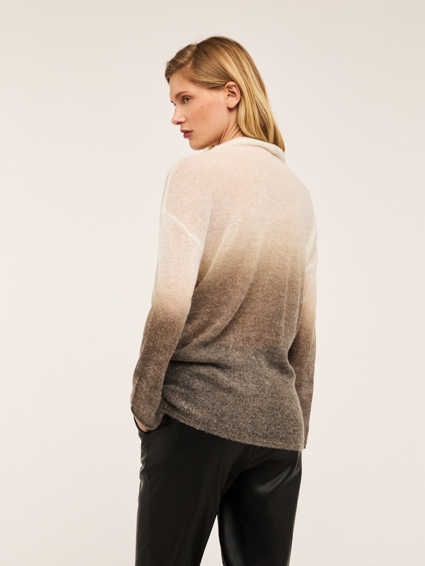 Pull couleur d&eacute;grad&eacute;e image number 1