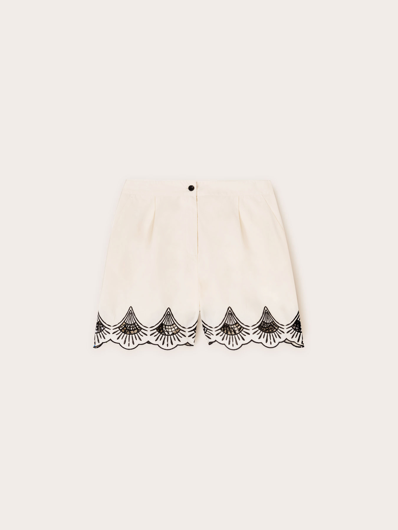 Bestickte Shorts aus Baumwolle image number 4