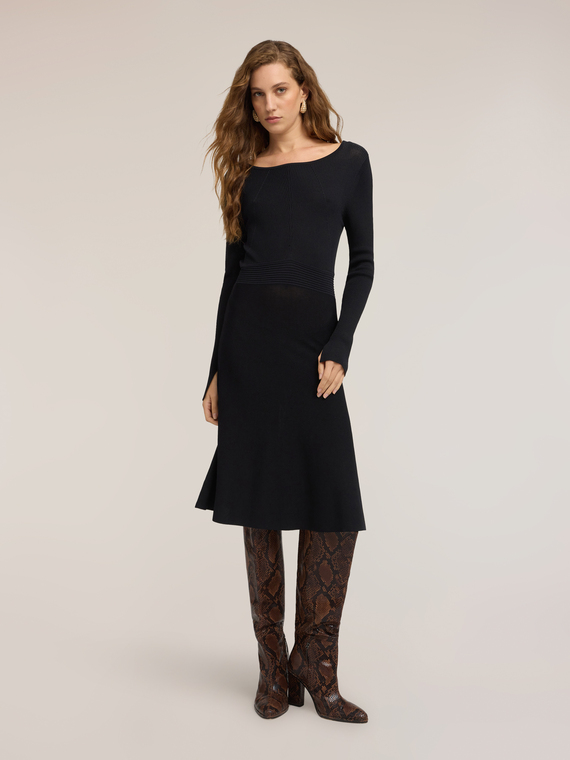 Flare ribbed knit dress with chain detail