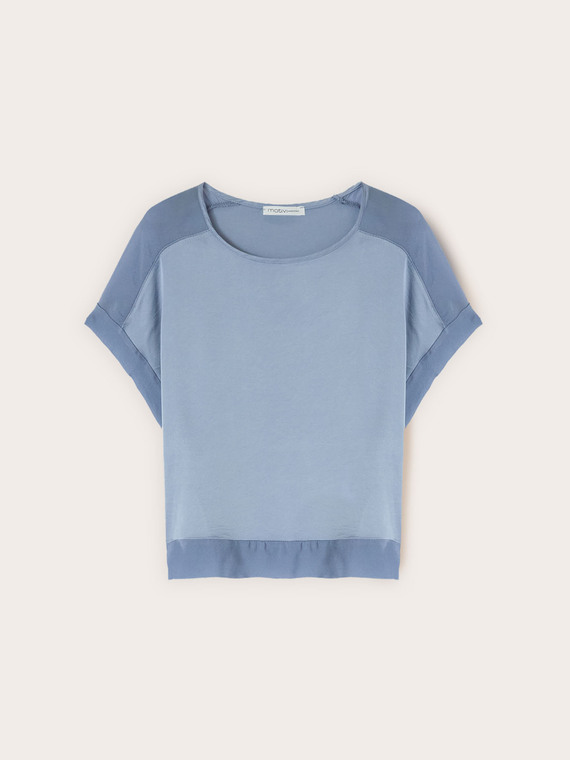 Blusa de raso con escote barco
