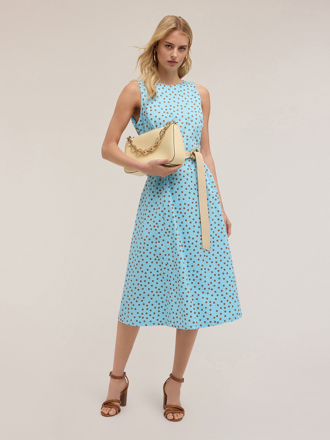 Polka dot pattern flared dress image number 0