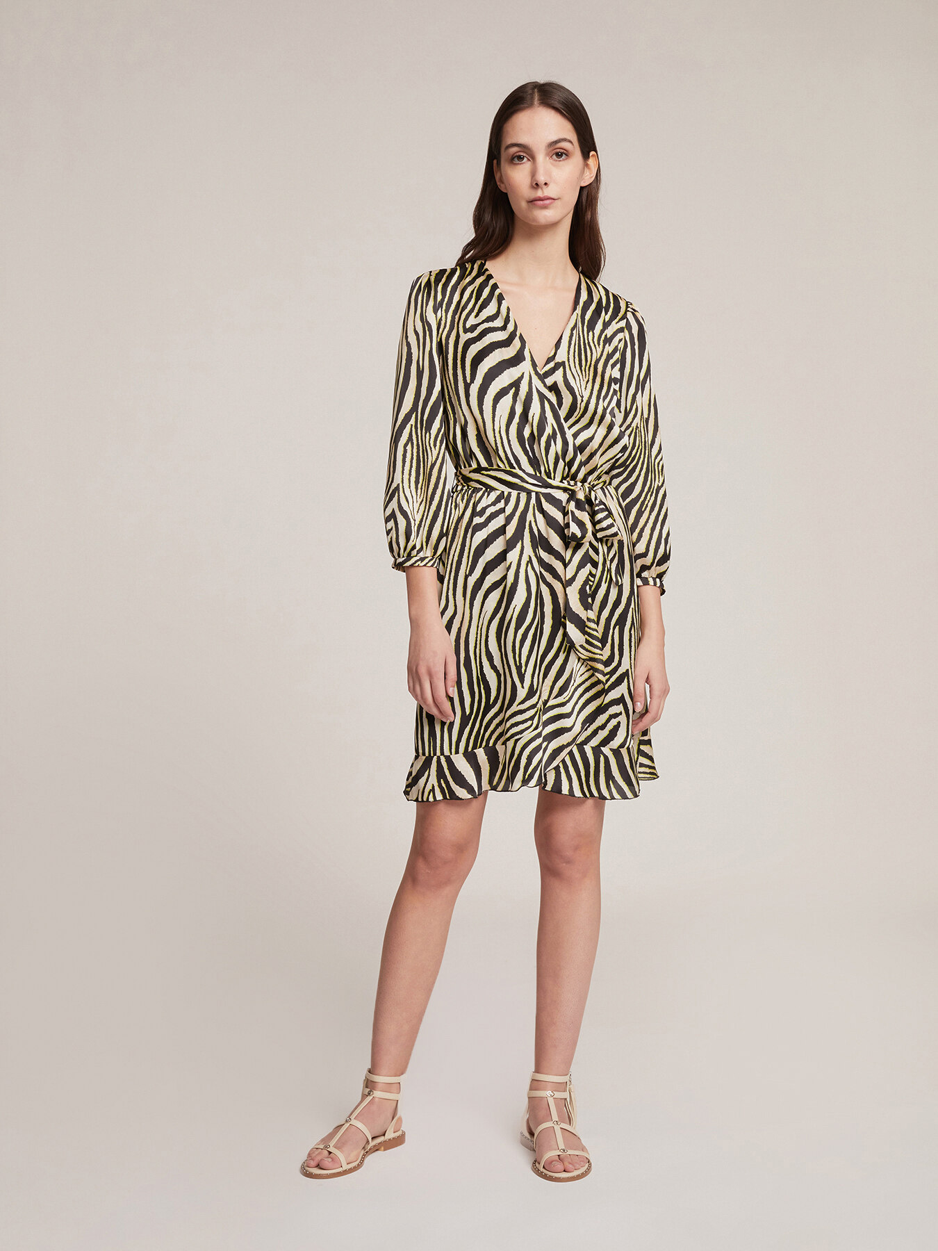 Short animal-print patterned dress image number 0