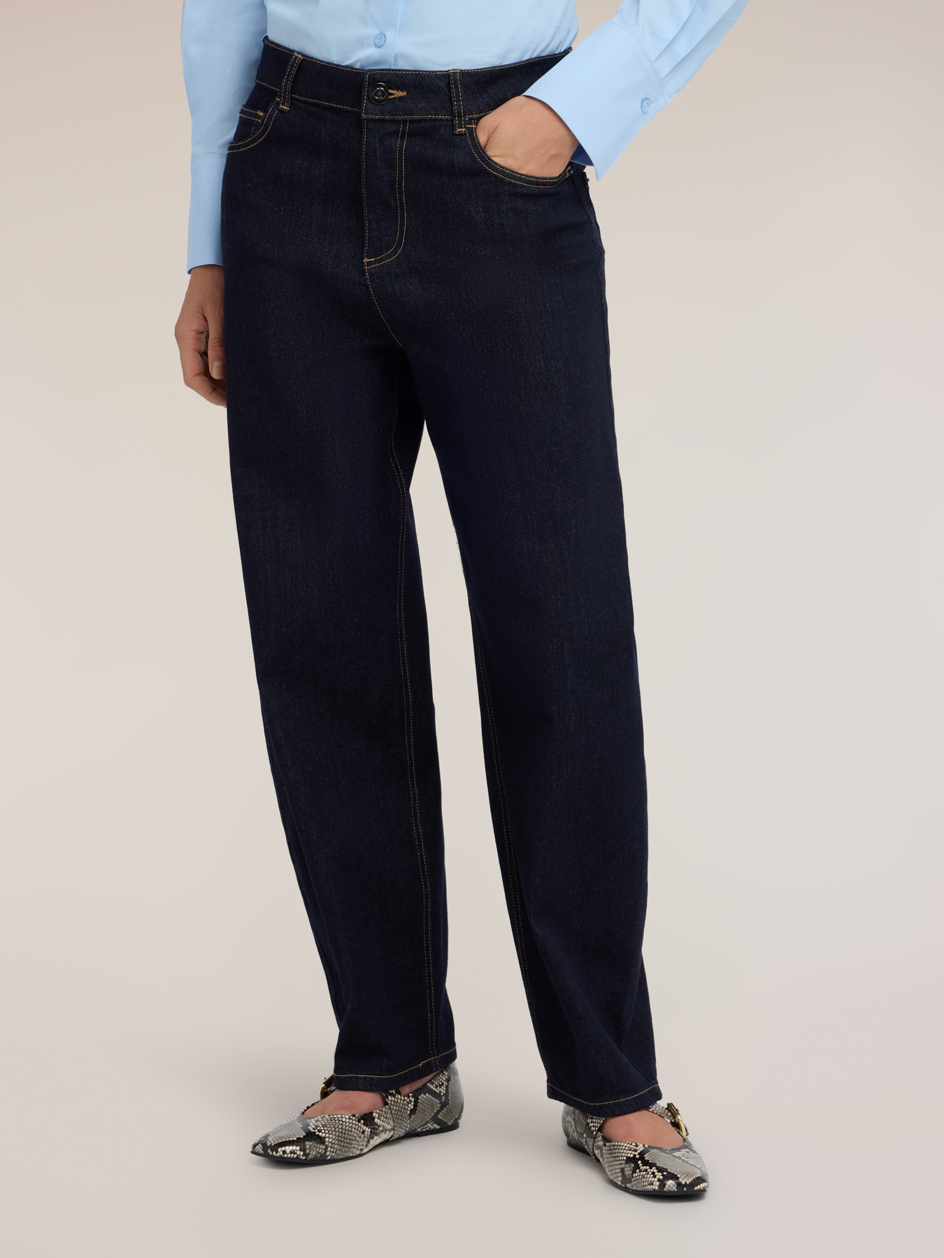 Jeans barrel fit lavado rinse image number 2