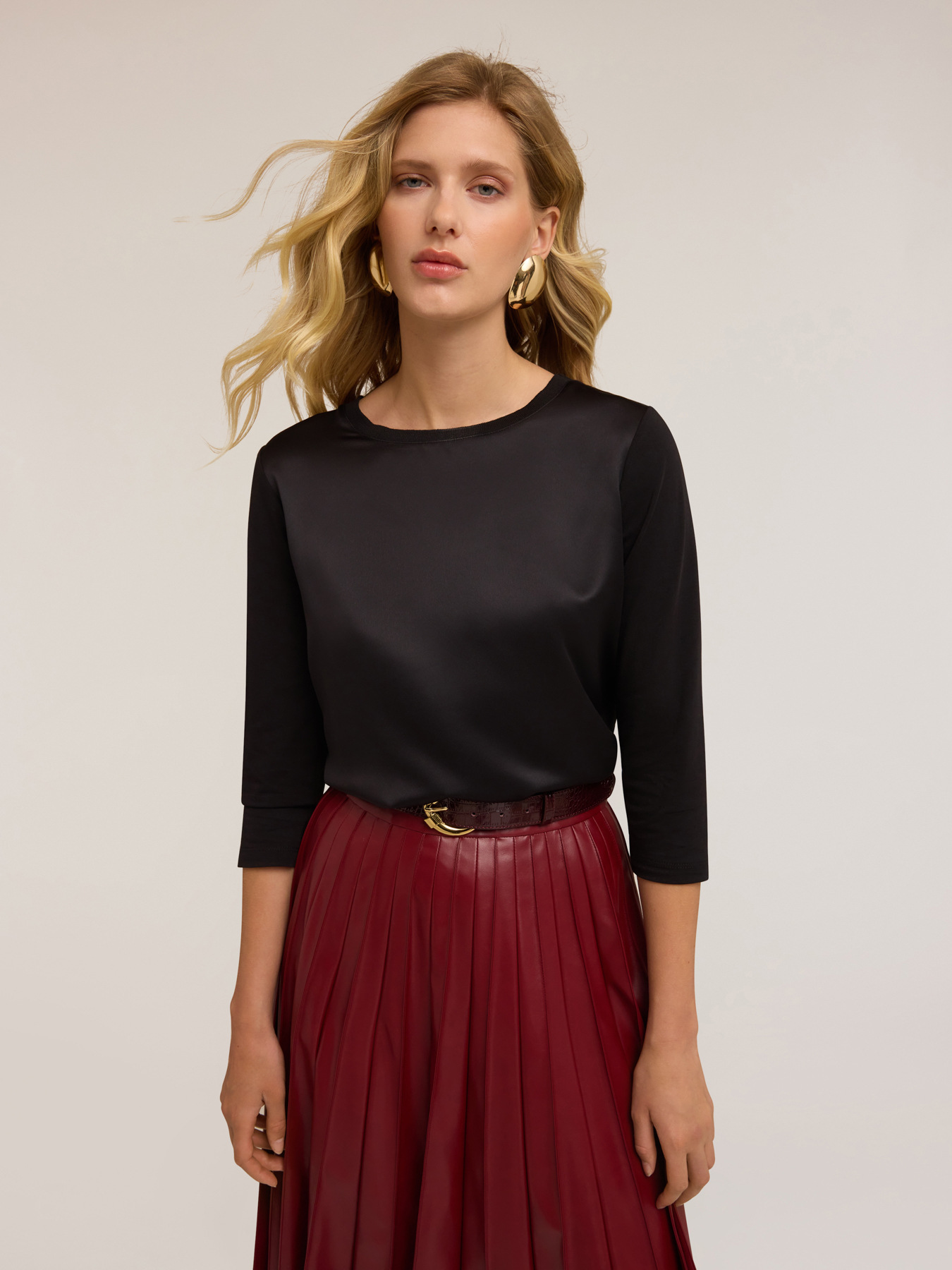 Two-material T-shirt image number 2