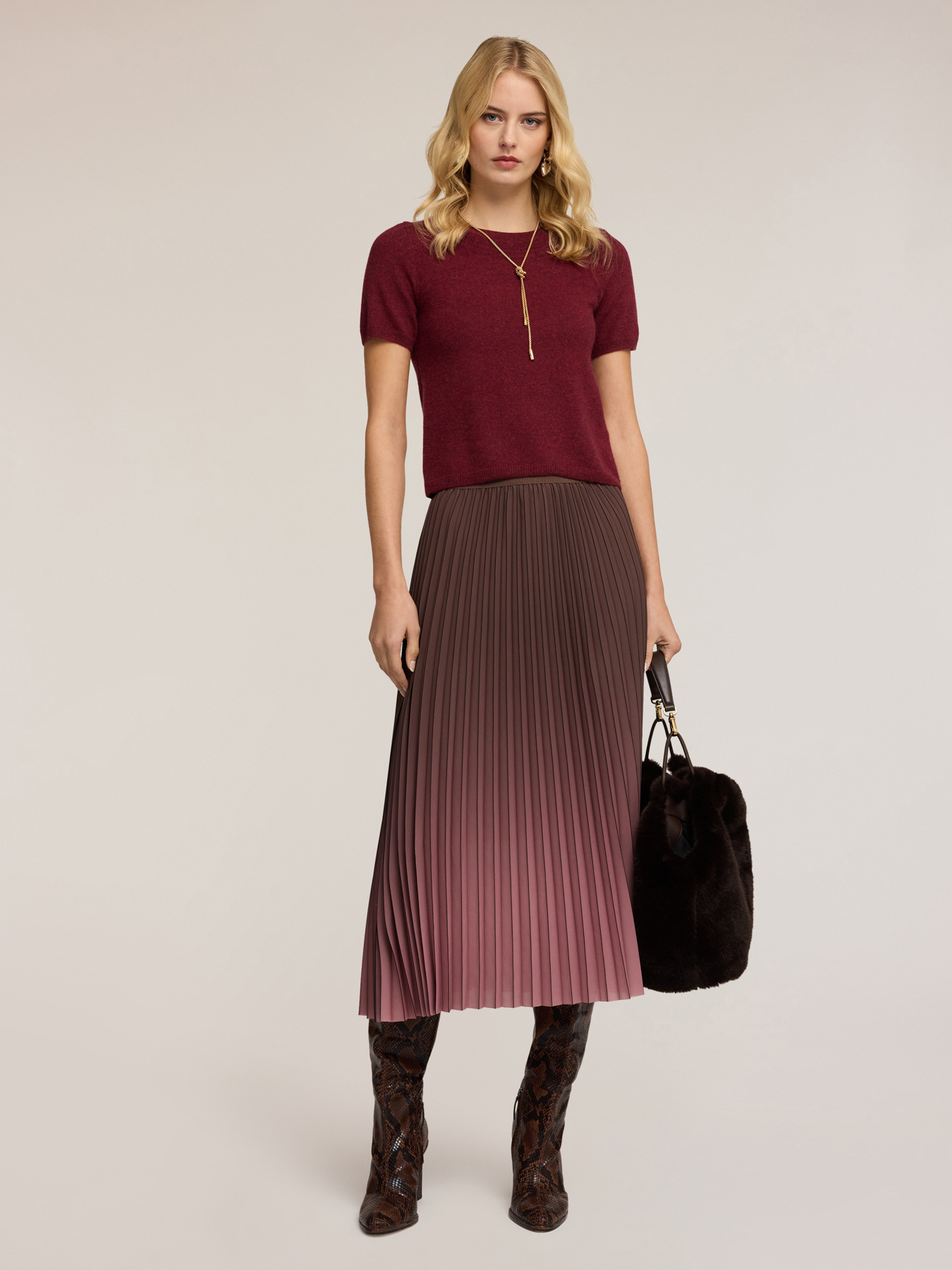Short-sleeve cashmere sweater image number 0