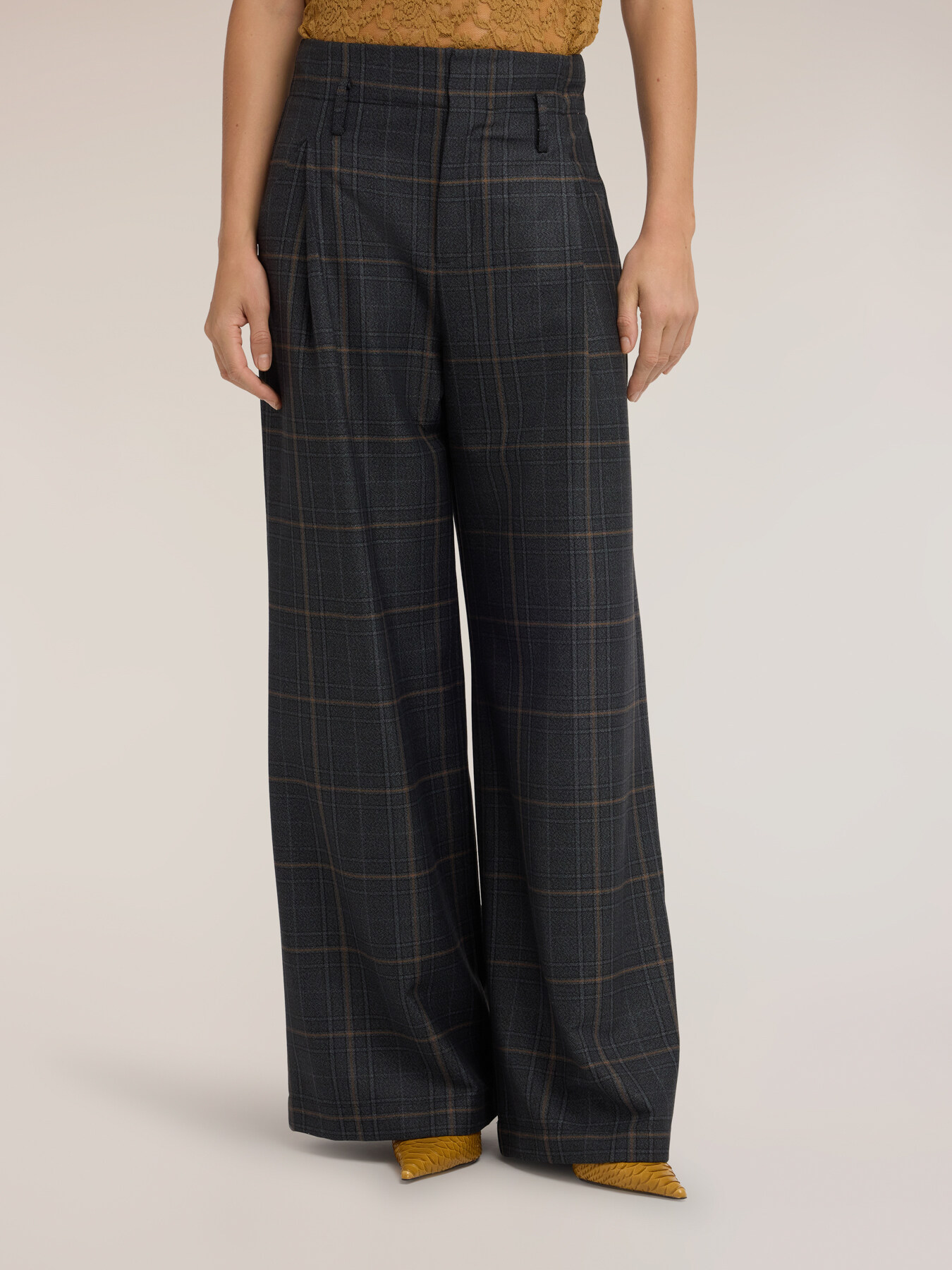 High-waisted palazzo pants with check pattern image number 2