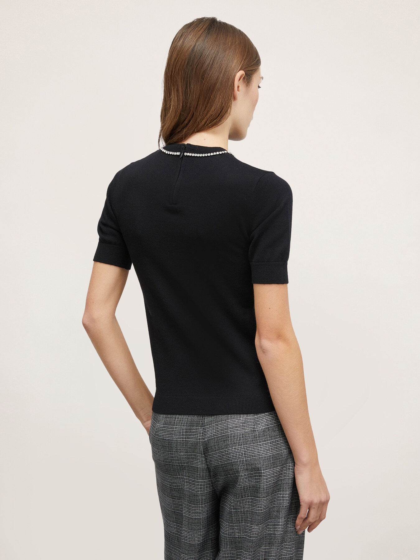 Pull manches courtes avec des pierres image number 1