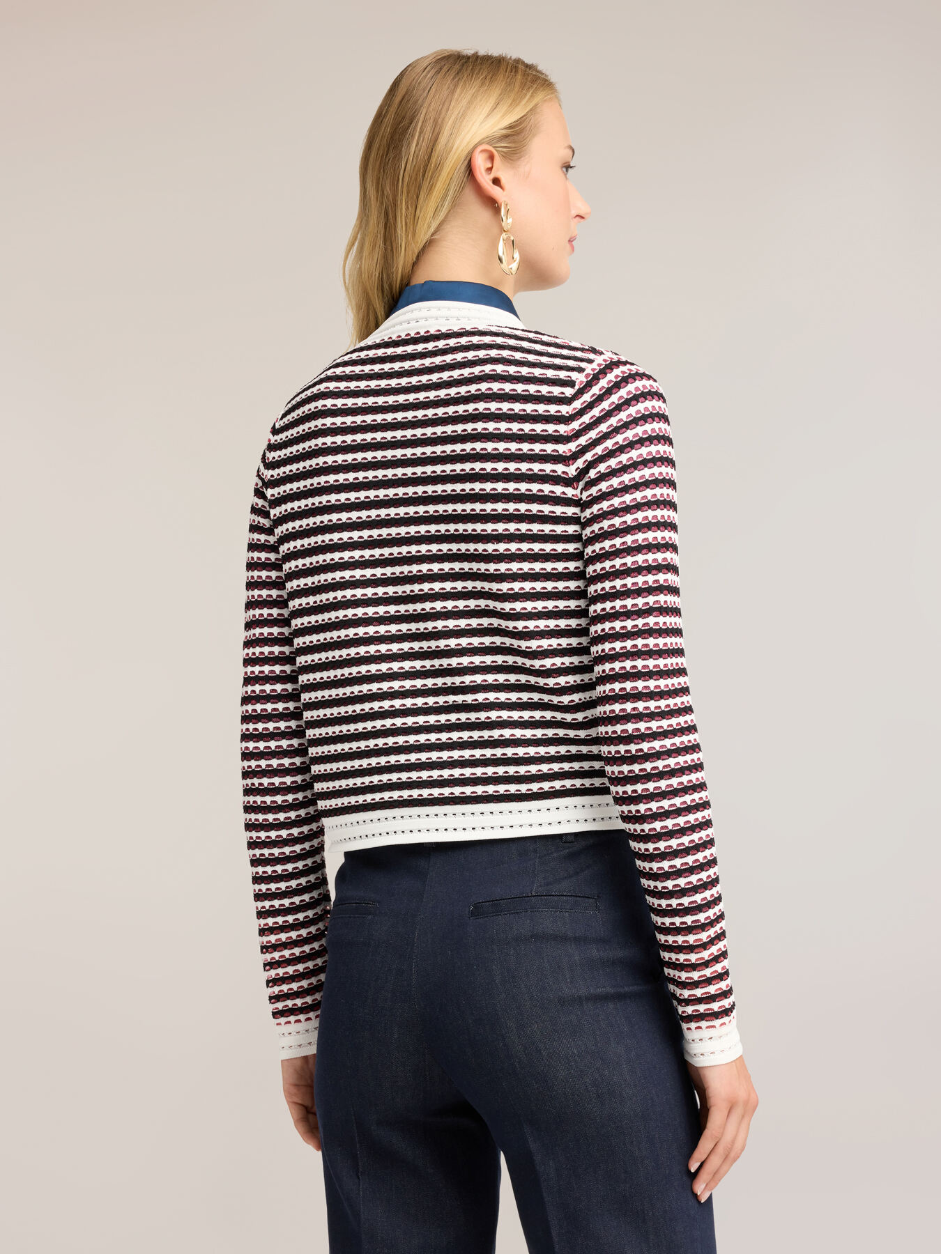 Cardigan in maglia traforata a righe image number 1