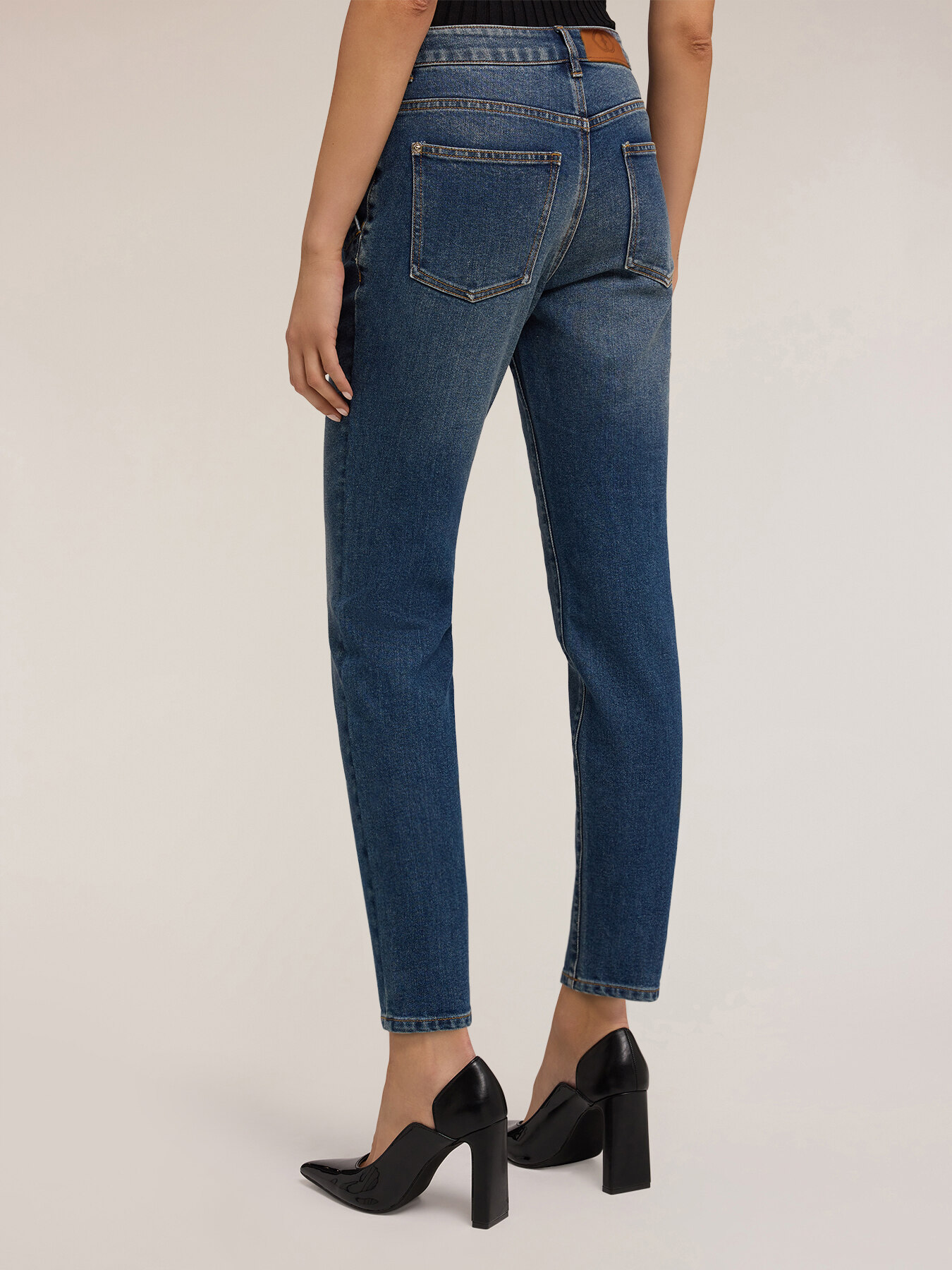 Kendall slim fit jeans image number 5