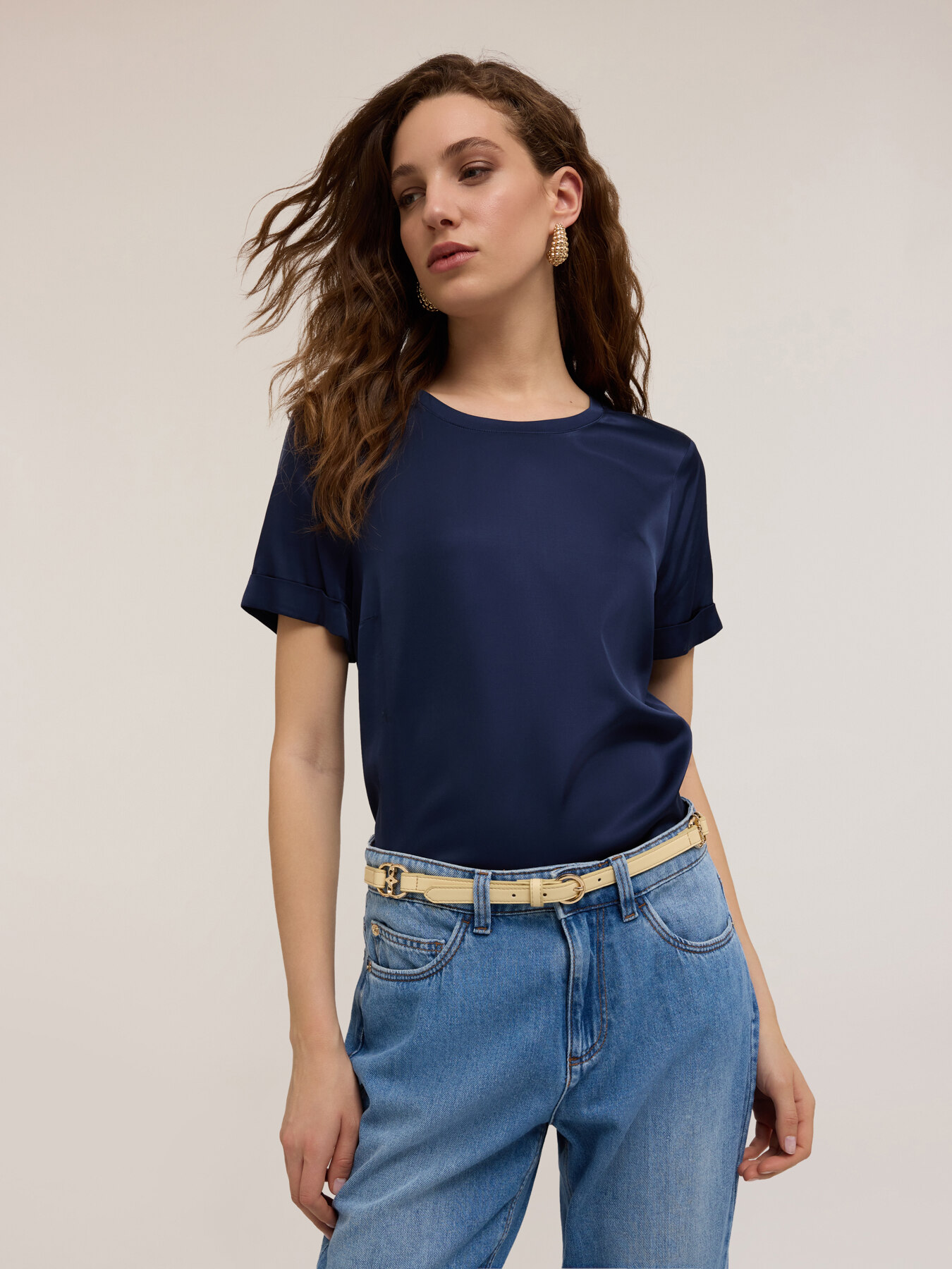 Basic satin t-shirt image number 2