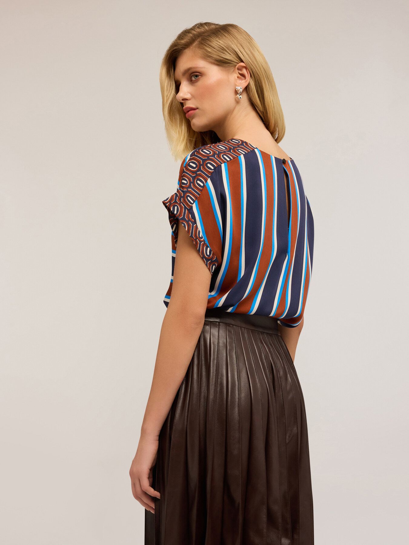 Blusa kimono fantasia a righe image number 1