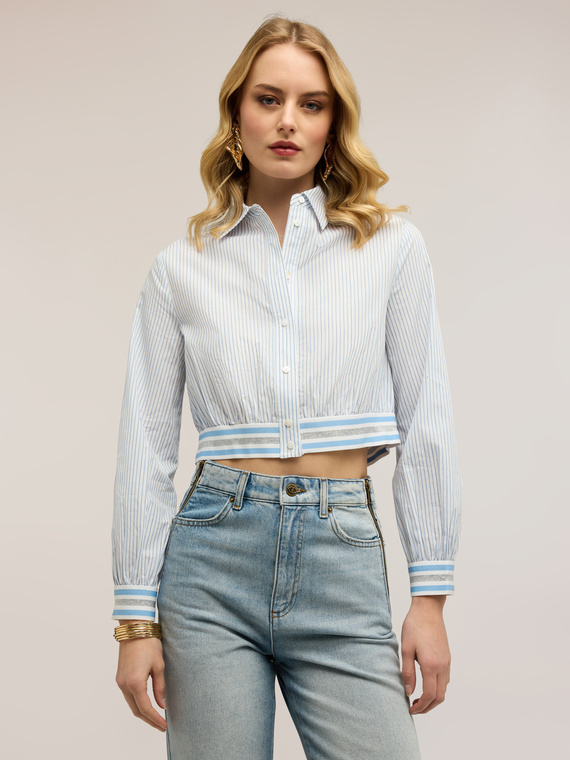 Camicia cropped a righe