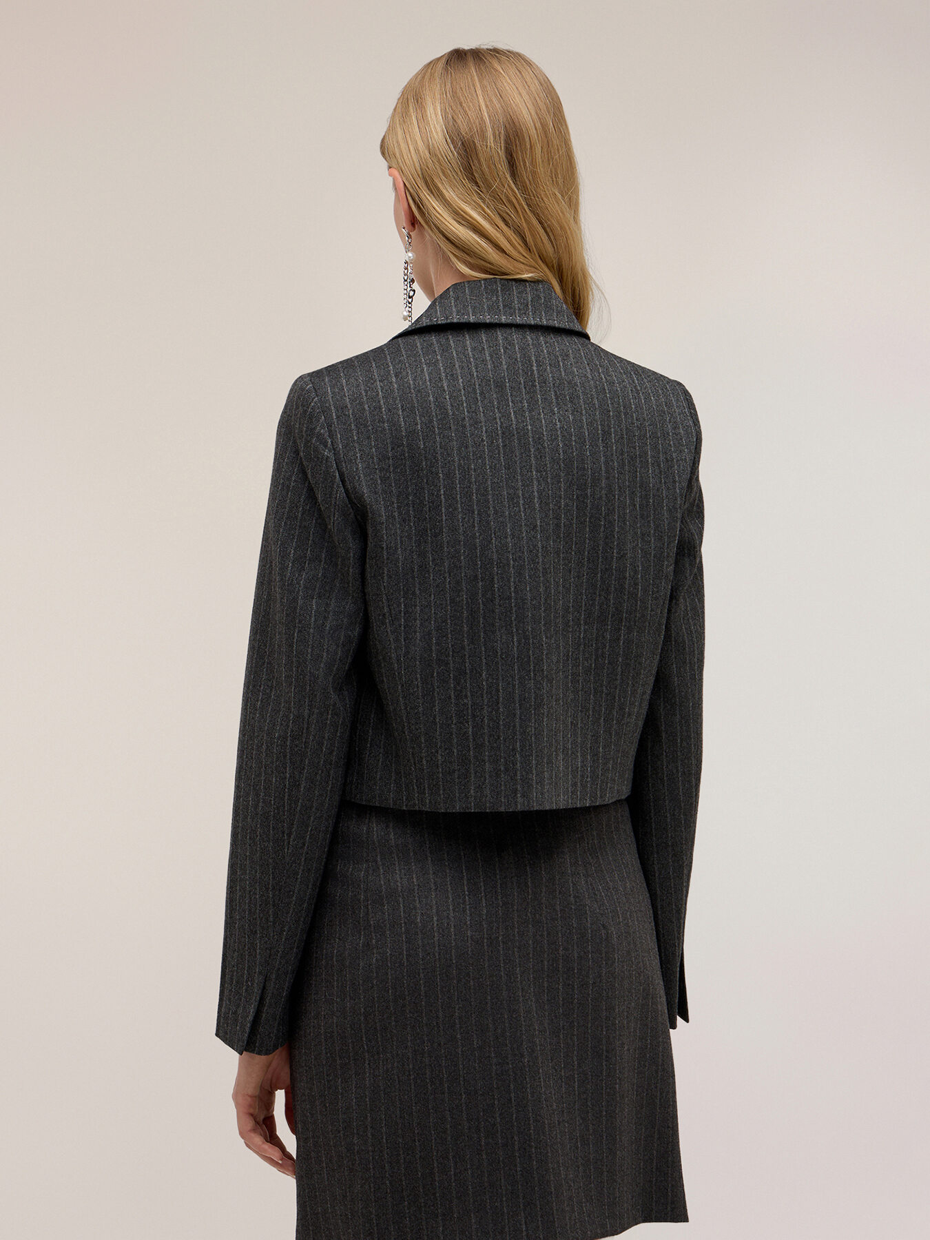 Cropped pinstripe blazer The Tailoring Lab image number 1