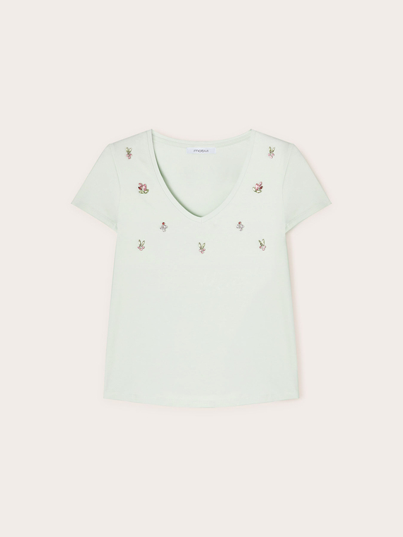 V-neck t-shirt with stone embroidery