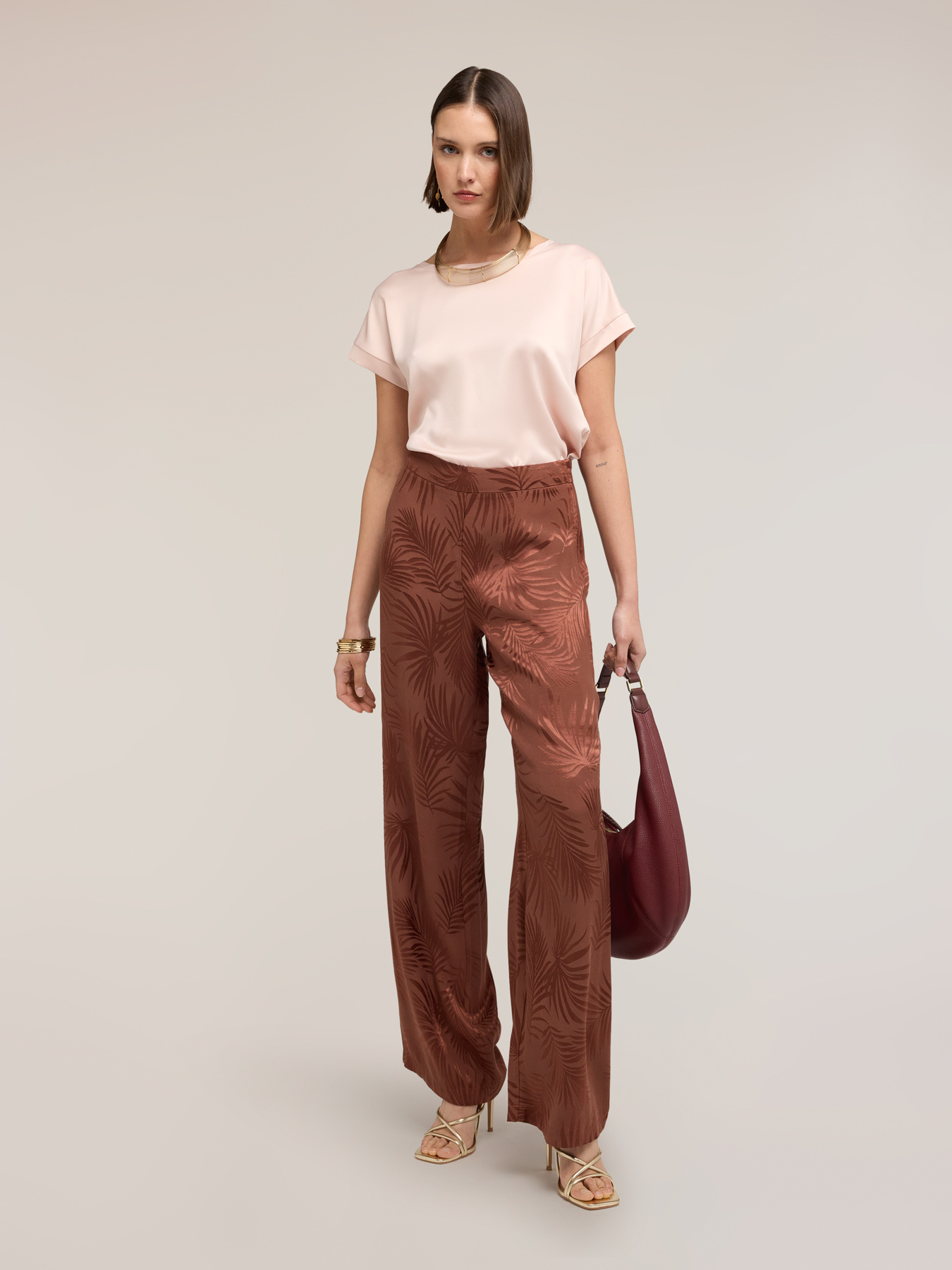 Pantalon palazzo en satin jacquard image number 0