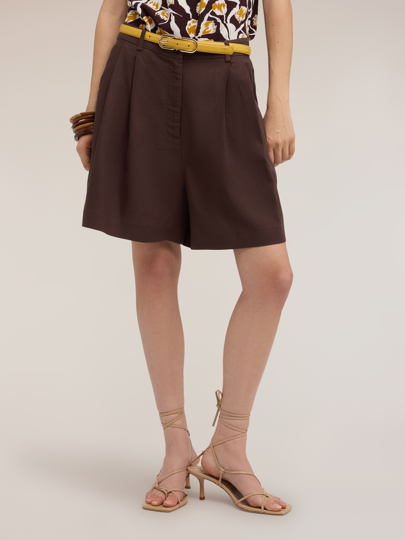 Shorts mit hoher Taille aus Leinenmischung mit Abn&auml;hern image number 2