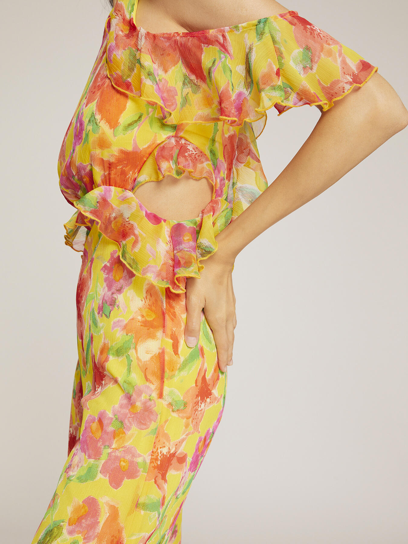 Tute con balze fantasia floreale image number 2