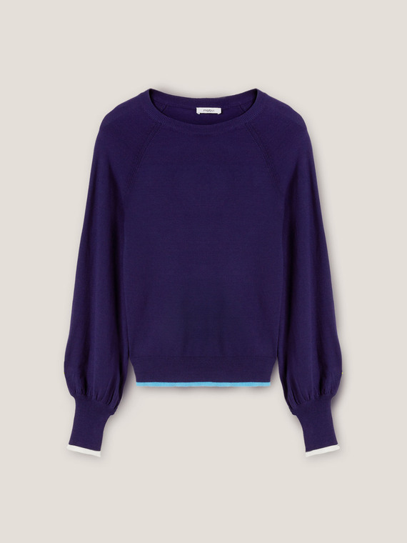 Sweater with boat neck contrasting trims