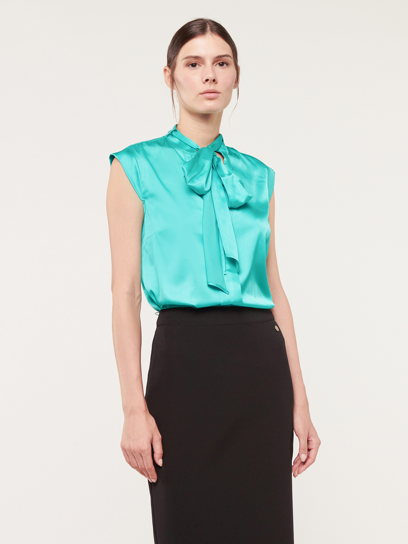 Blouse avec n&oelig;ud satin image number 2