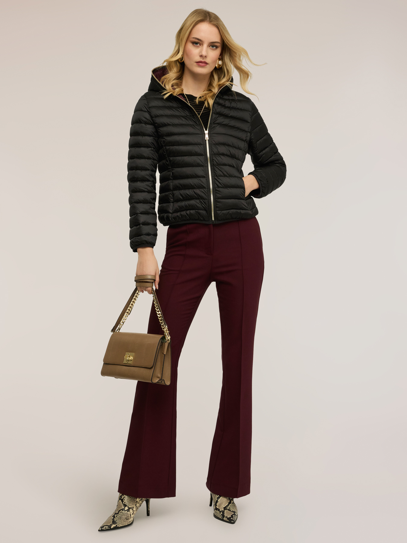 Lightweight hooded down jacket image number 2