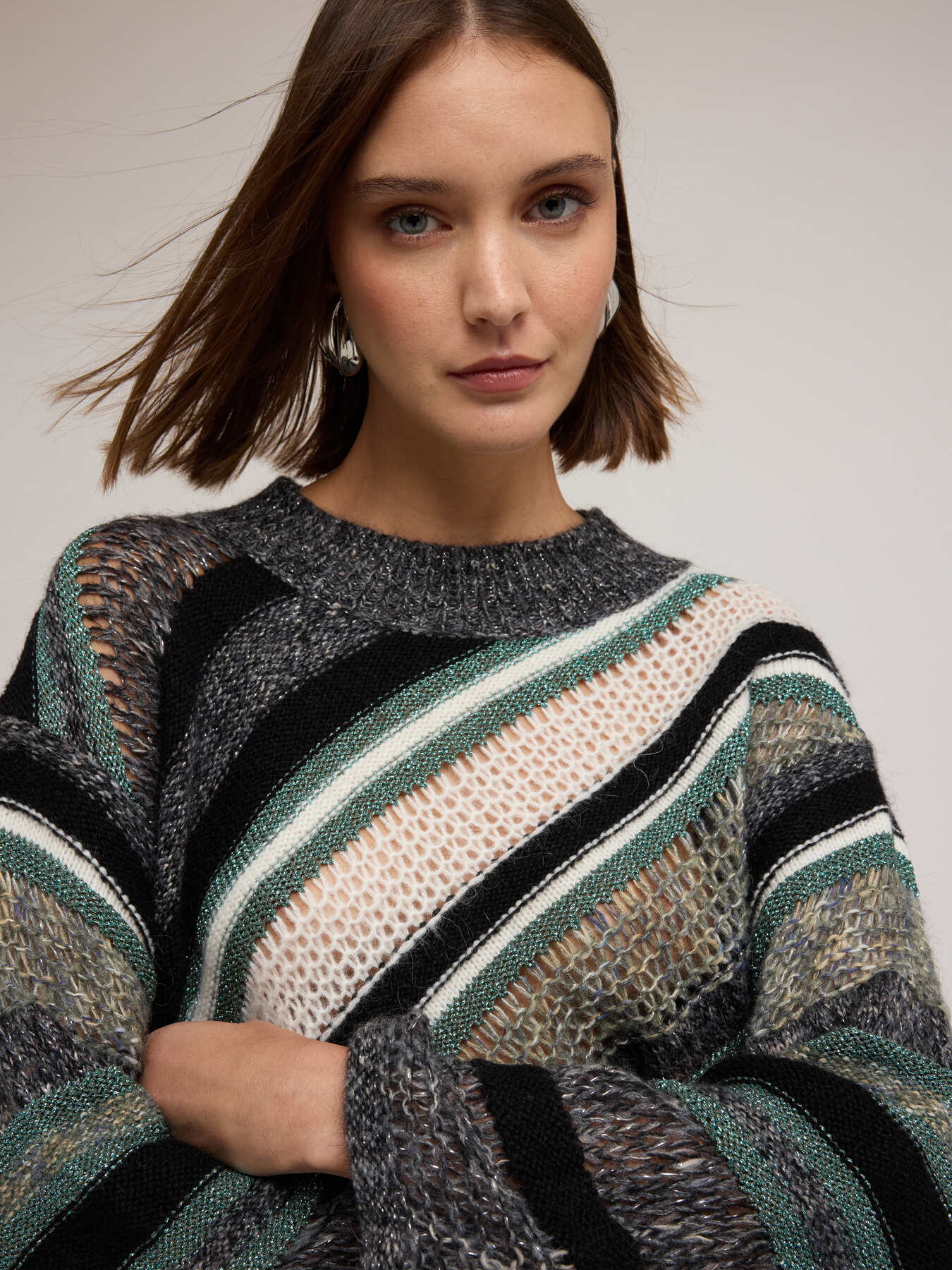 Jersey de mohair con trabajo calado image number 3