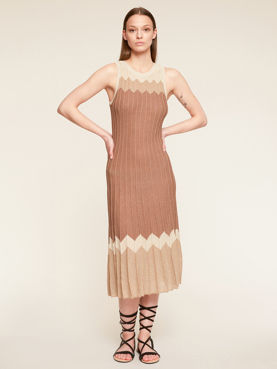 Chevron patterned knit midi dress