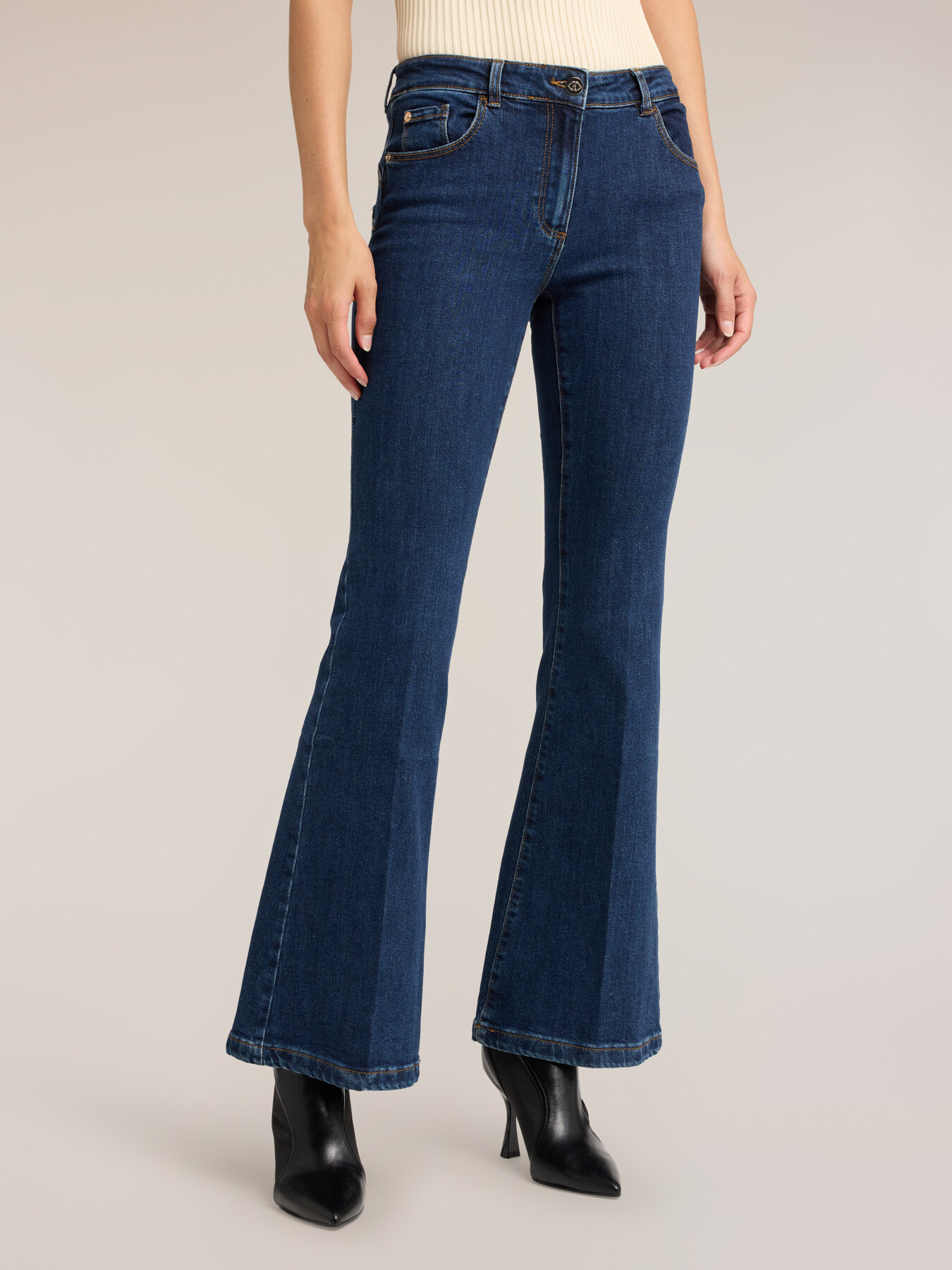 Push-up flare jeans in denim image number 2