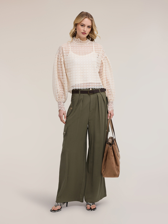 Pantaloni palazzo con tasche cargo