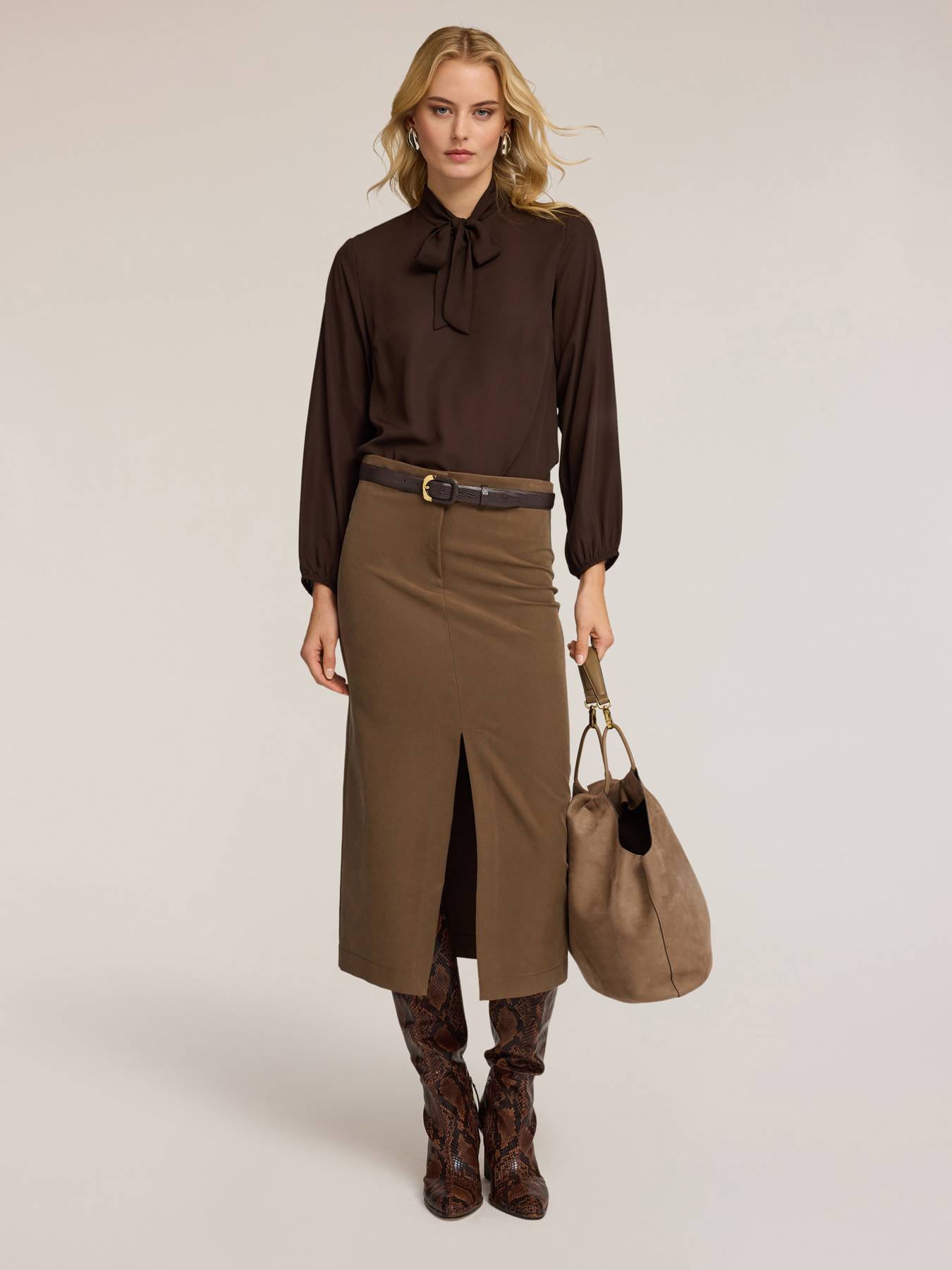 Georgette blouse with bow image number 3