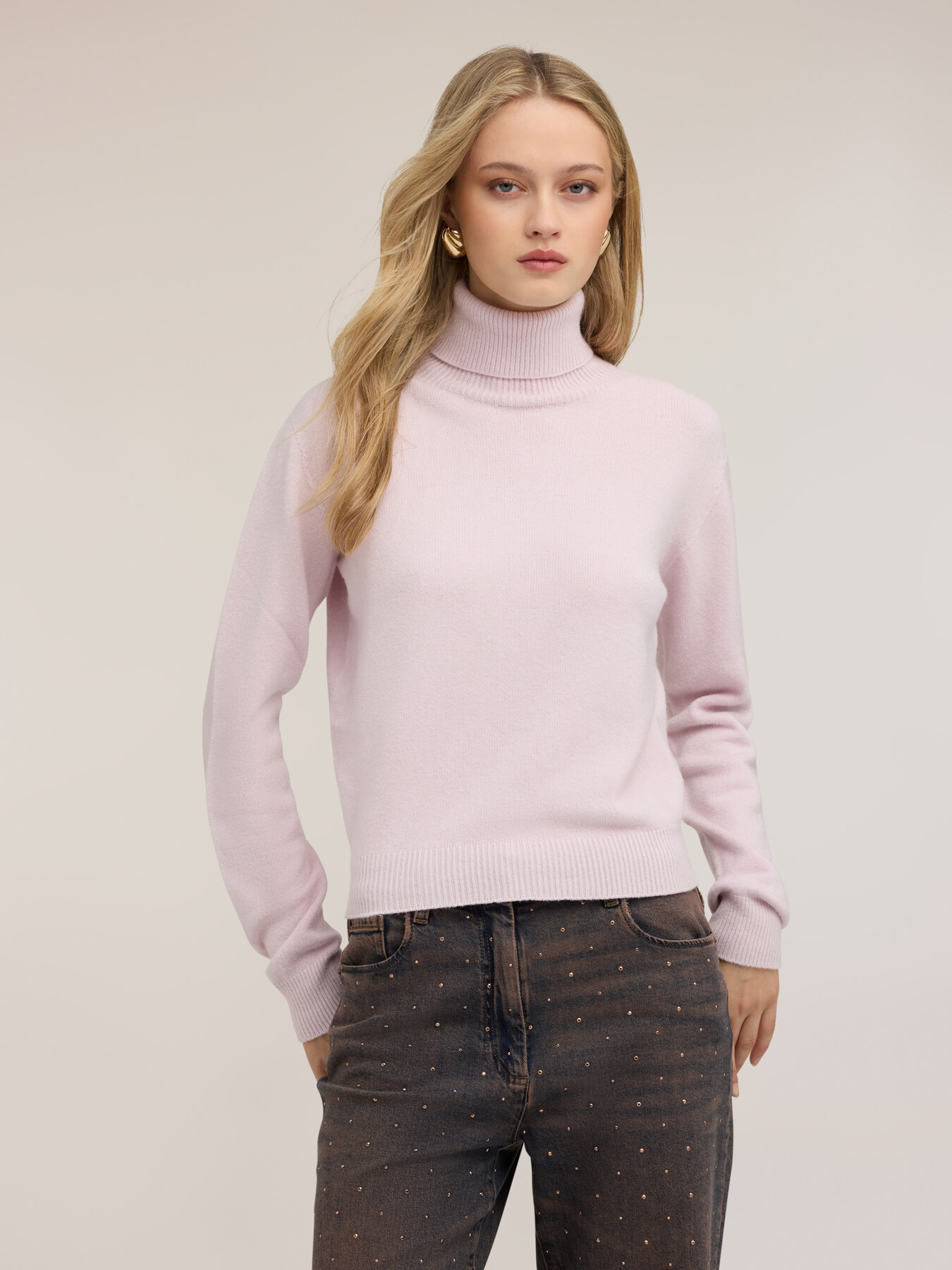 Turtleneck sweater in viscose blend image number 0