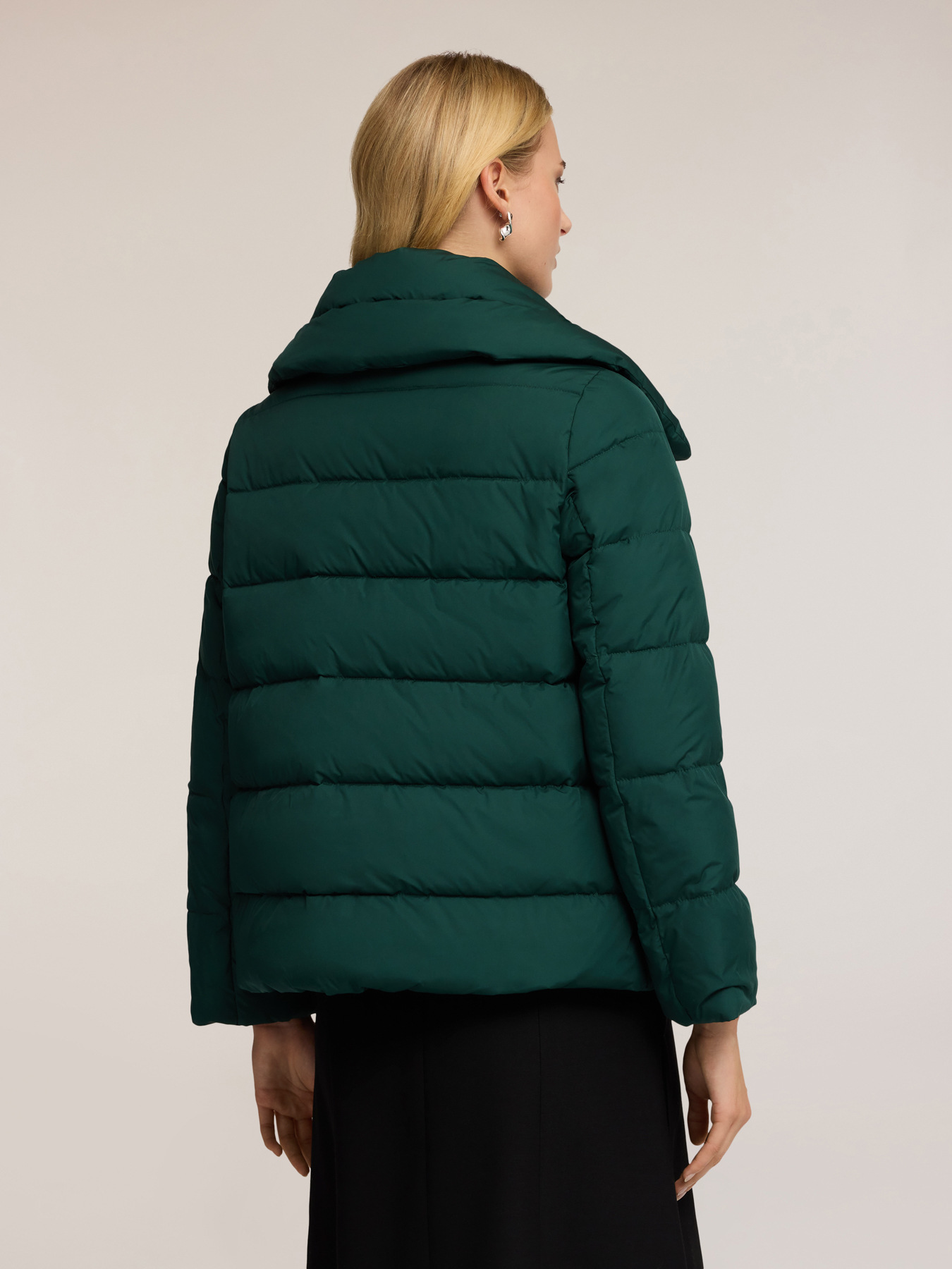 Heavy down jacket with high collar image number 1