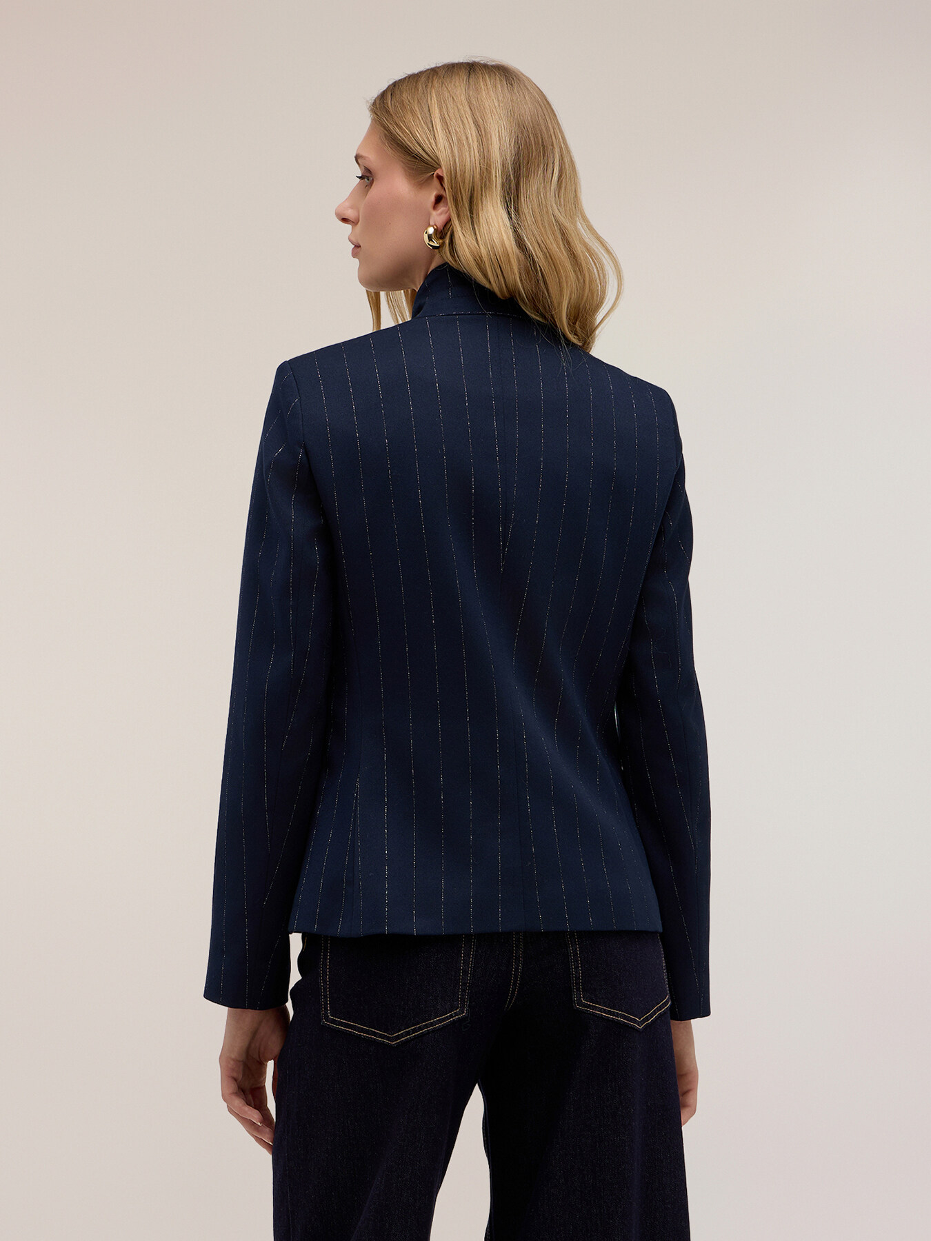 Veste &agrave; rayures lurex avec boutonnage asym&eacute;trique image number 1