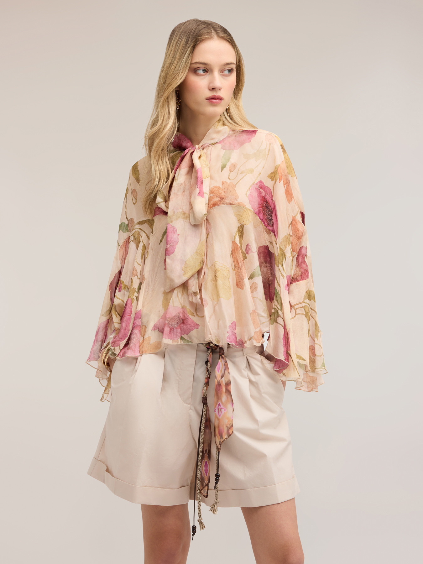 Blouse in silk blend chiffon with print image number 3